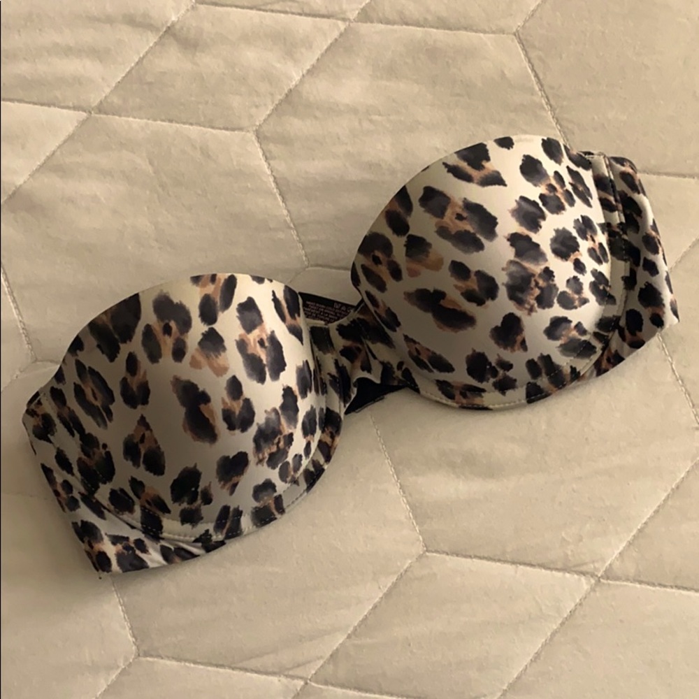 VS Strapless Bra